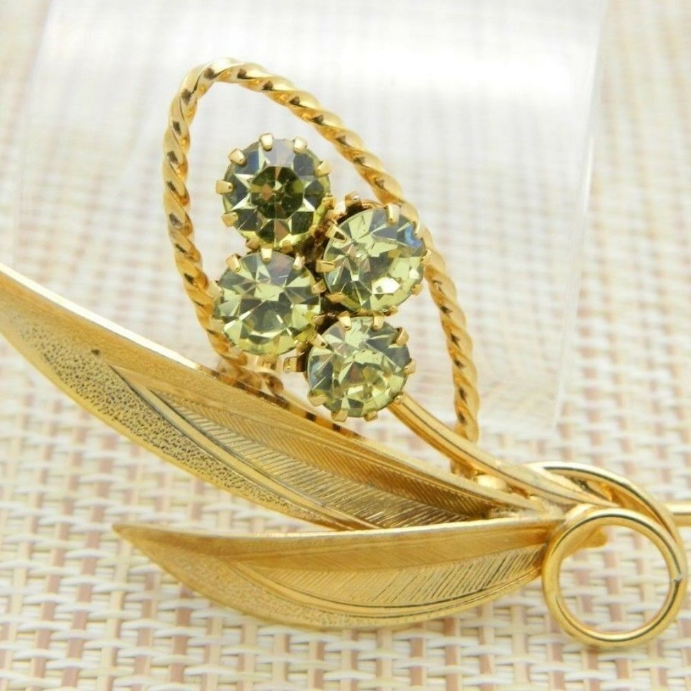 Yellow Rhinestone Flower Gold Tone Pin Brooch